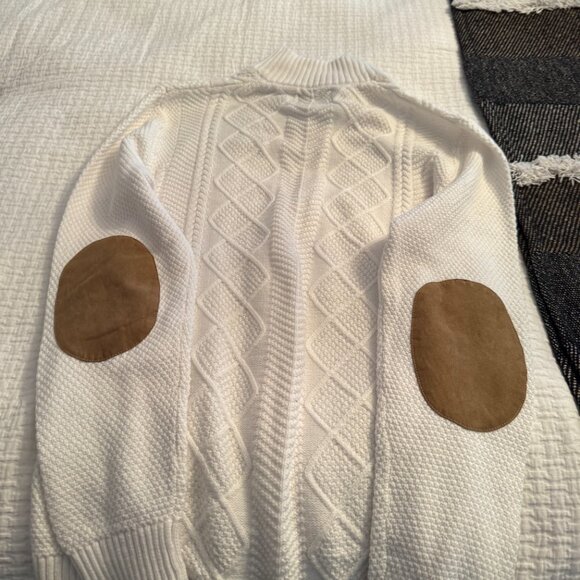 Daniel Cicek Clothes - Picture 4 of 16